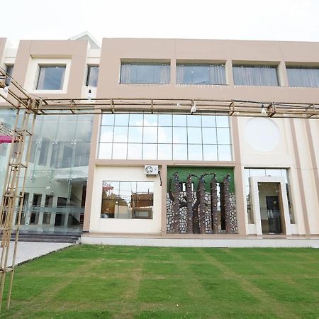 Oyo 48501 Dayal Regency Hotel Hapur Exterior photo
